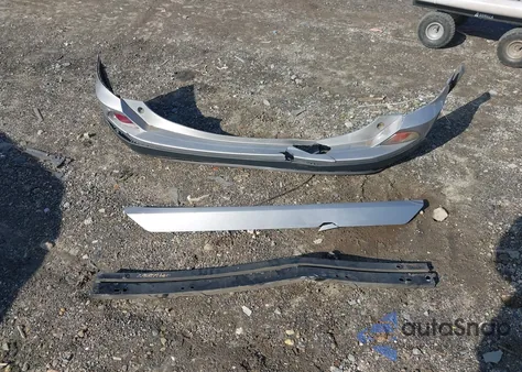 2016 Toyota Rav4 Xle z USA, uszkodzony, nr VIN 2T3WFREV9GW292125